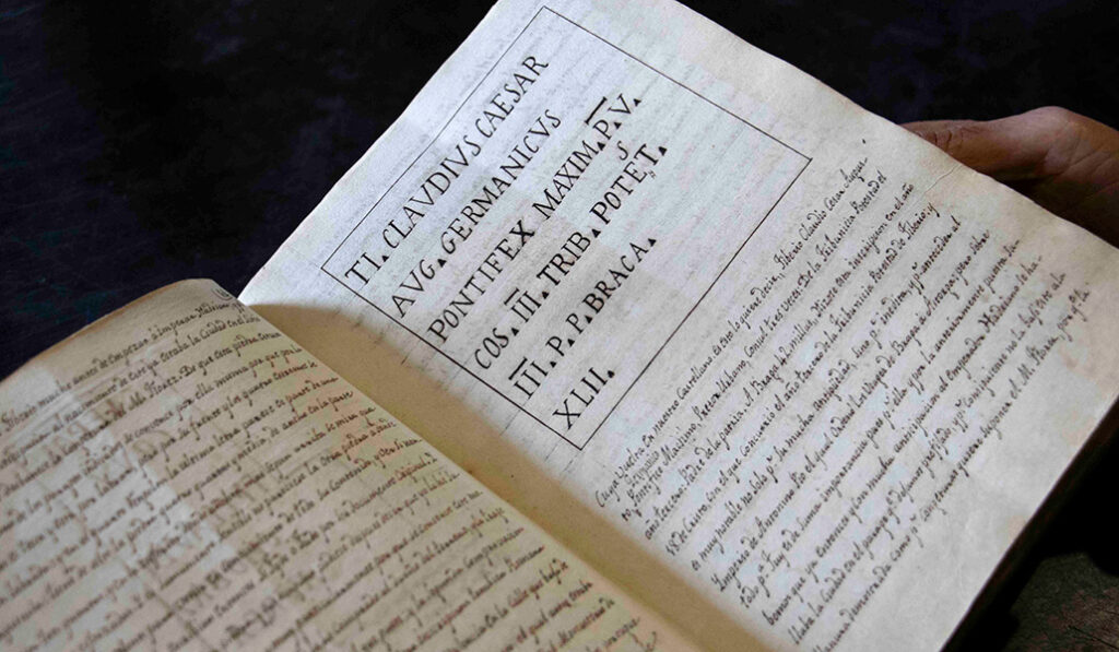 Transcripción de un miliario de una calzada romana hallada en la parroquia de San Bartolomé de Rebordans