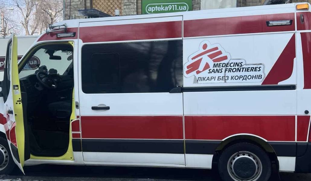 Una de las ambulancias que Médicos Sin Fronteras utiliza en la región