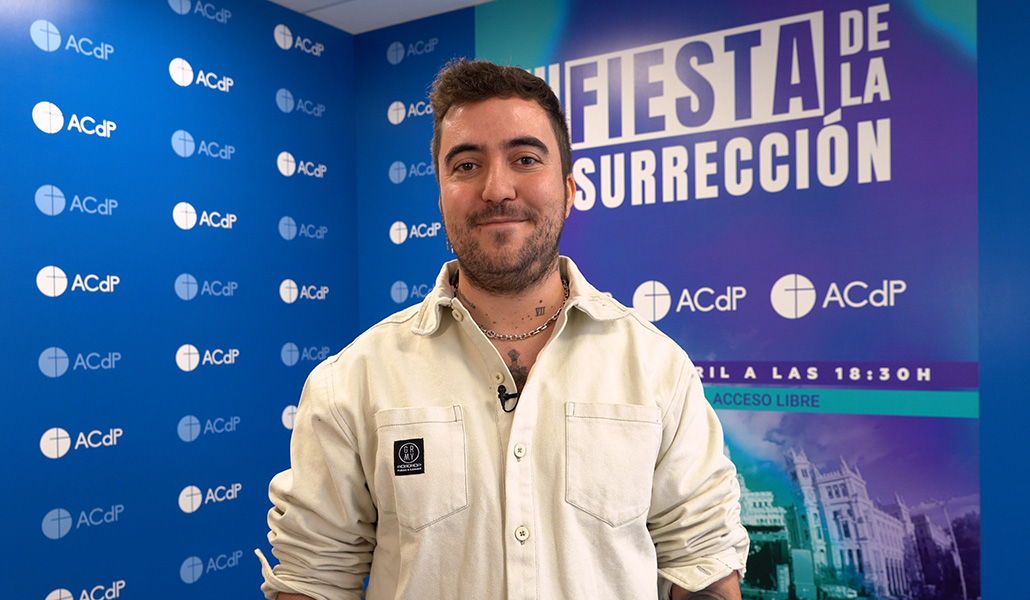 Beret se confiesa abiertamente católico siguiendo el ejemplo de su familia, sobre todo de su madre.