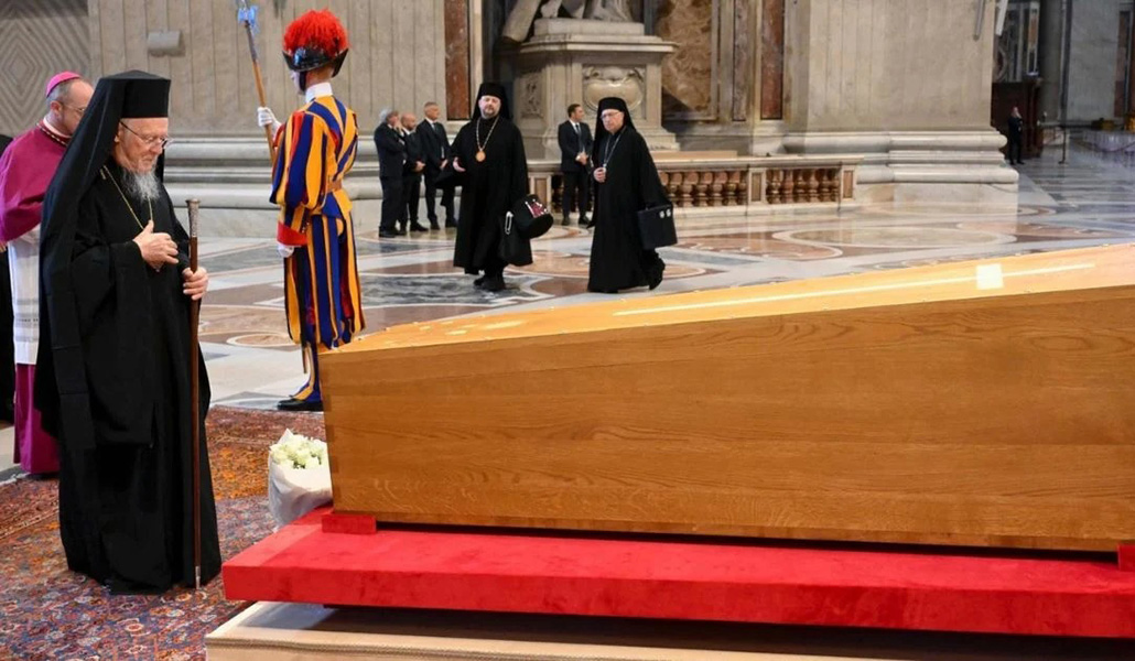 Bartolomé en la capilla ardiente de Francisco