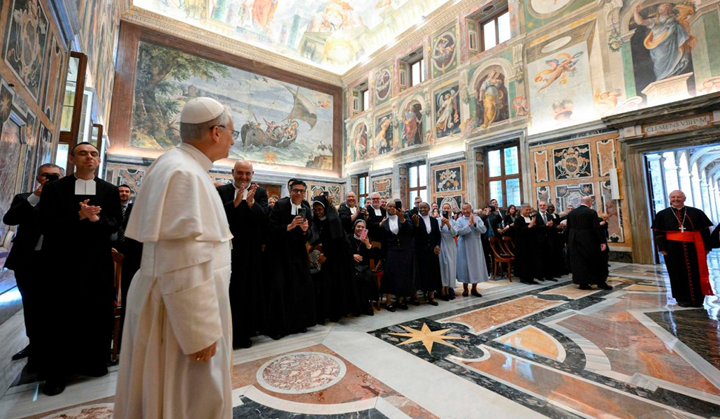Los Hermanos de las Escuelas Cristianas de La Salle durante su audiencia con León XIV