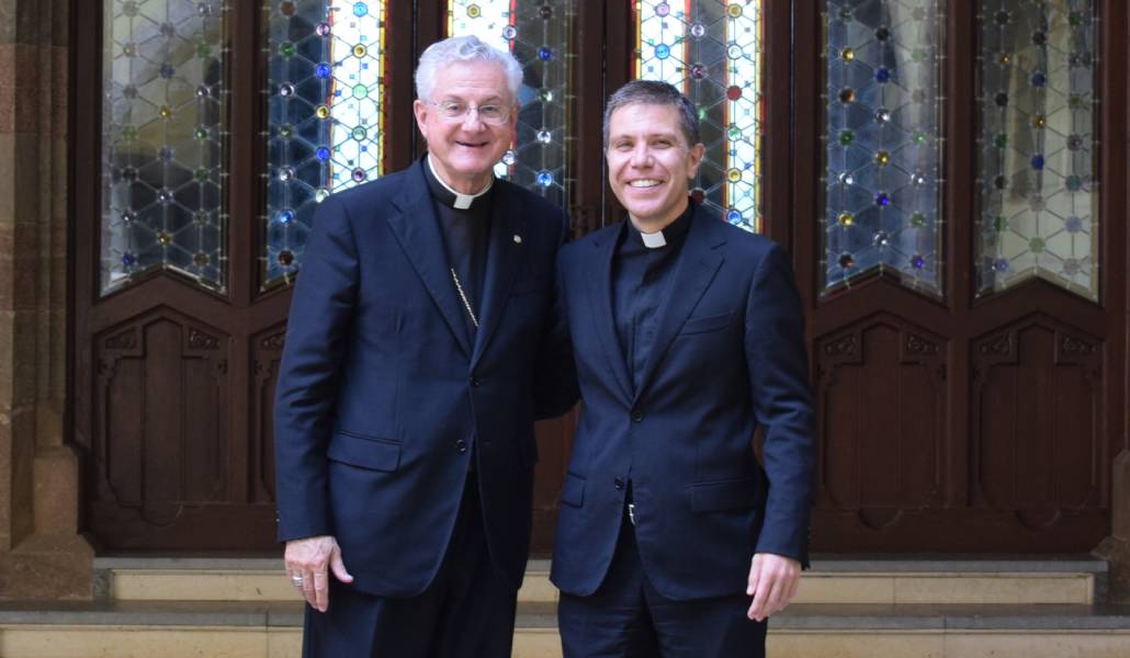 Vives y Serrano posan juntos el día que se anunció el nombramiento del segundo como coadjutor
