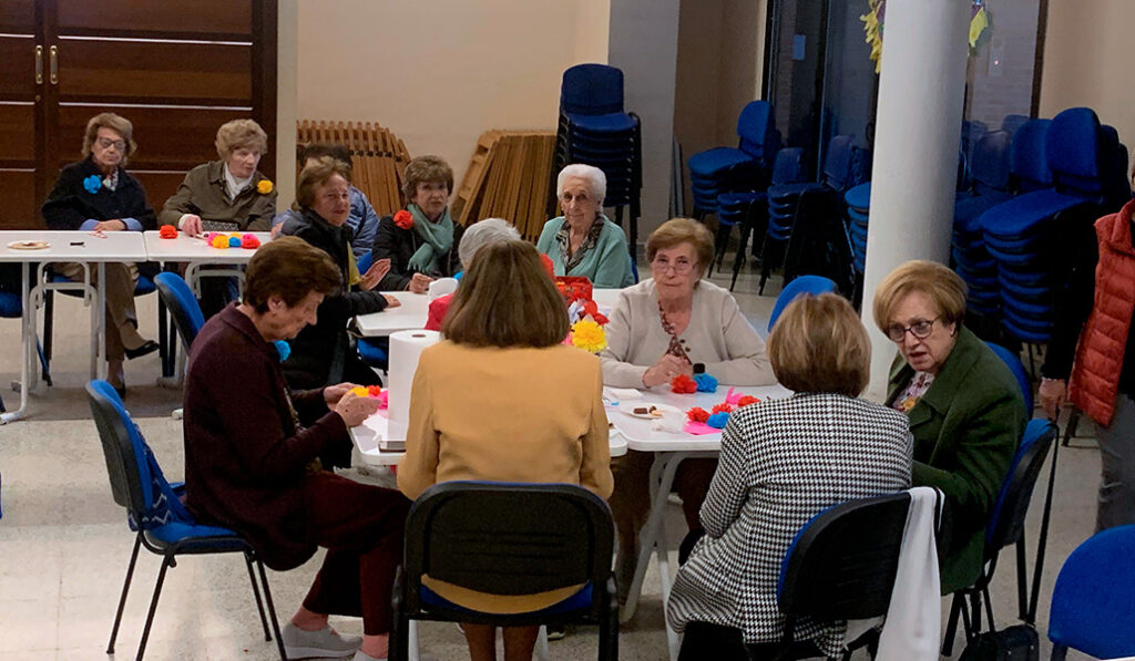 Los mayores se juntan cada 15 días
