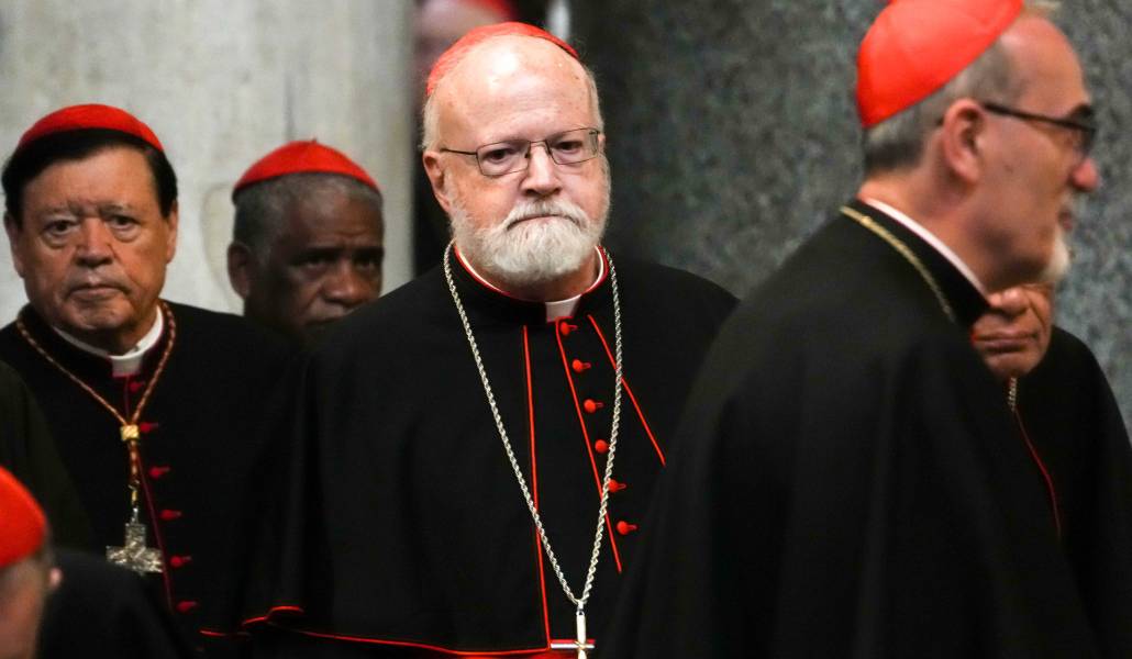 El cardenal Seán O'Malley, presidente de la Pontificia Comisión para la Protección de Menores, con otros purpurados en Santa María la Mayor