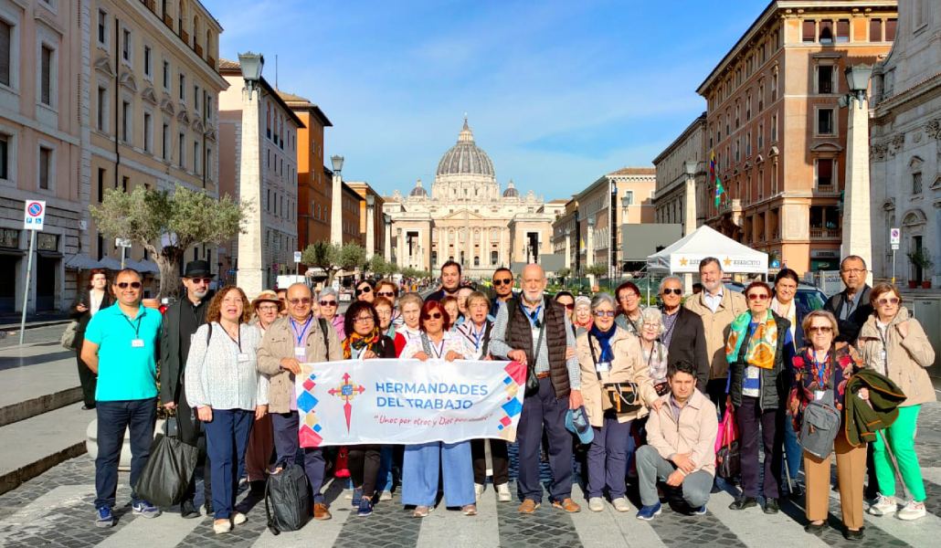 Peregrinos de Hermandades del Trabajo en Roma