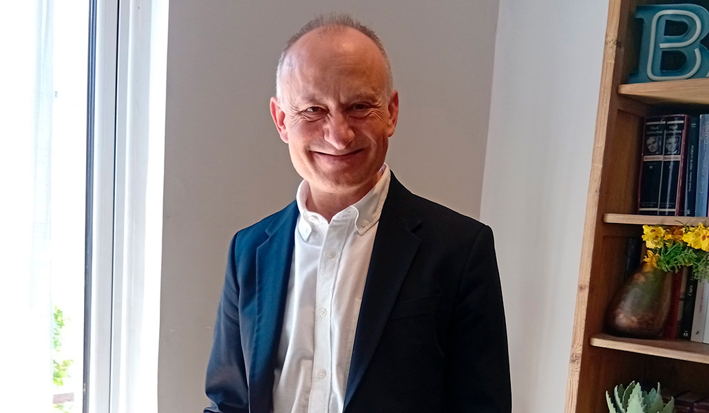 El periodista durante la entrevista en Madrid