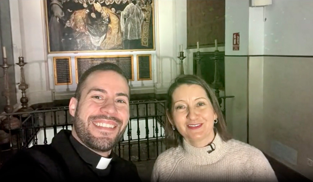 Gómez Leal se fotografía con una de las entrevistadas del episodio de Toledo