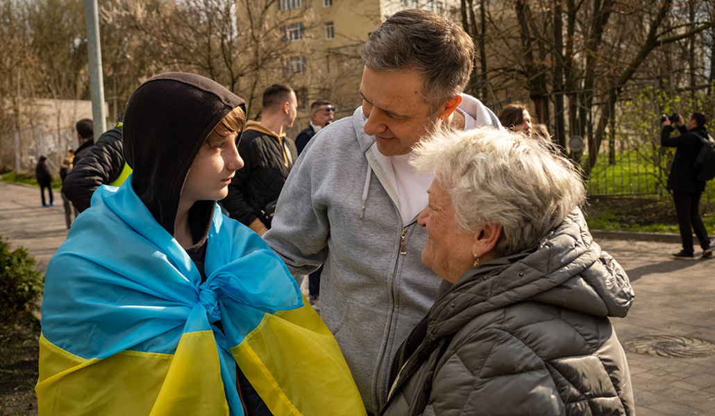 Un menor rescatado por Save Ukraine se reunifica con su familia