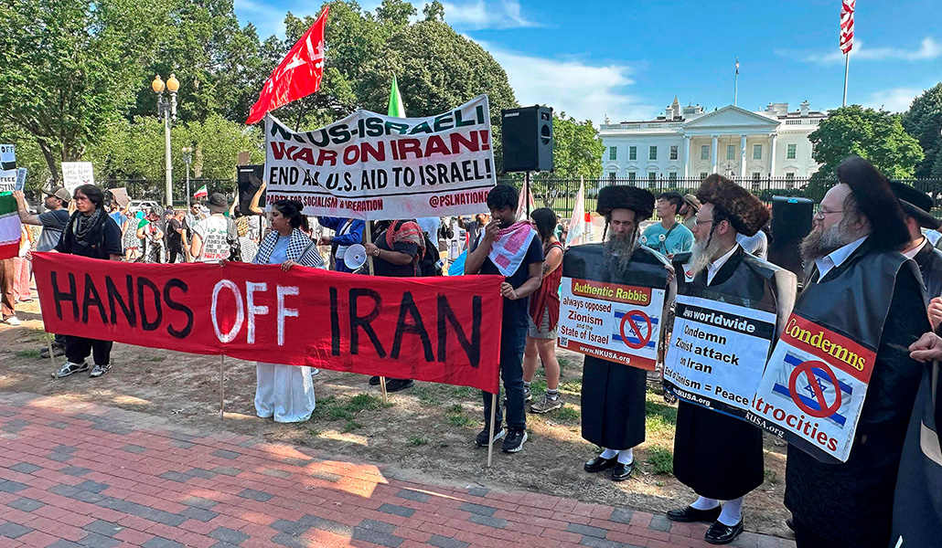 Protesta en Washington, D. C. contra los bombardeos estadounidenses en Irán, el sábado