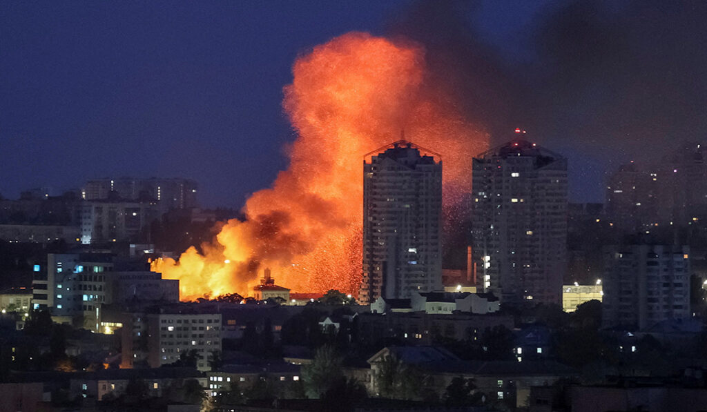 Incendio causado por un dron el 6 de junio en Kiev.