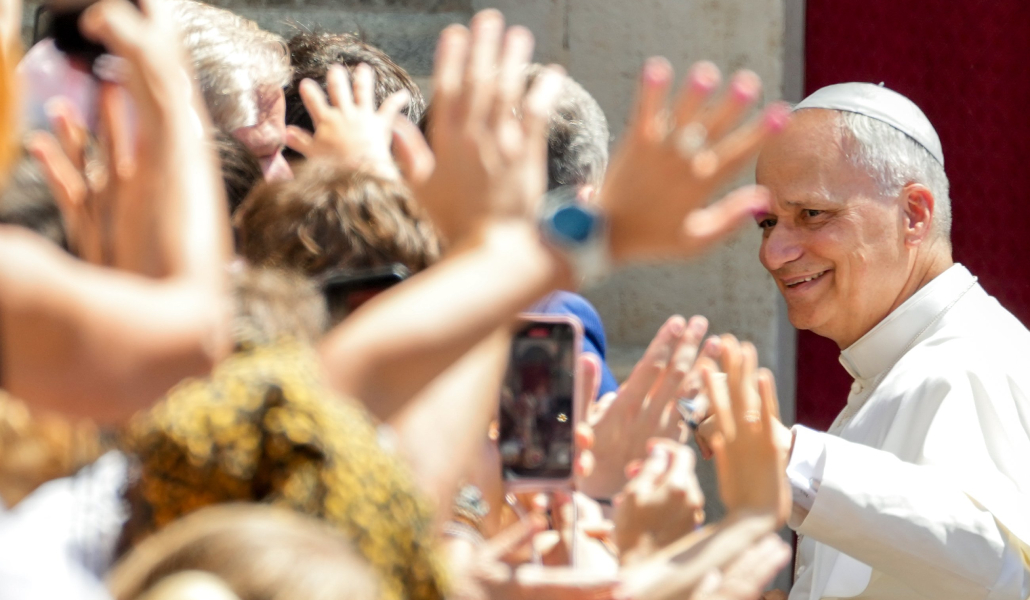 León XIV con exadictos y peregrinos en el Día Mundial Contra la Droga