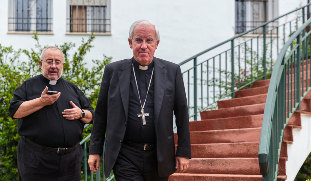 José Ángel Saiz Meneses es al arzobispo de Sevilla