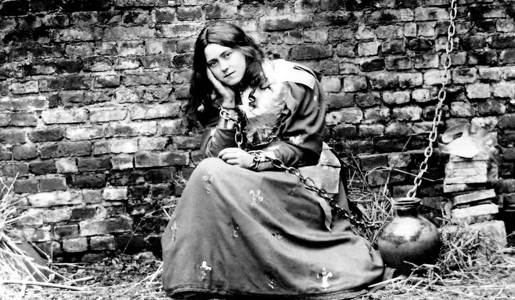 La santa de Lisieux en una representación teatral en el carmelo de Lisieux