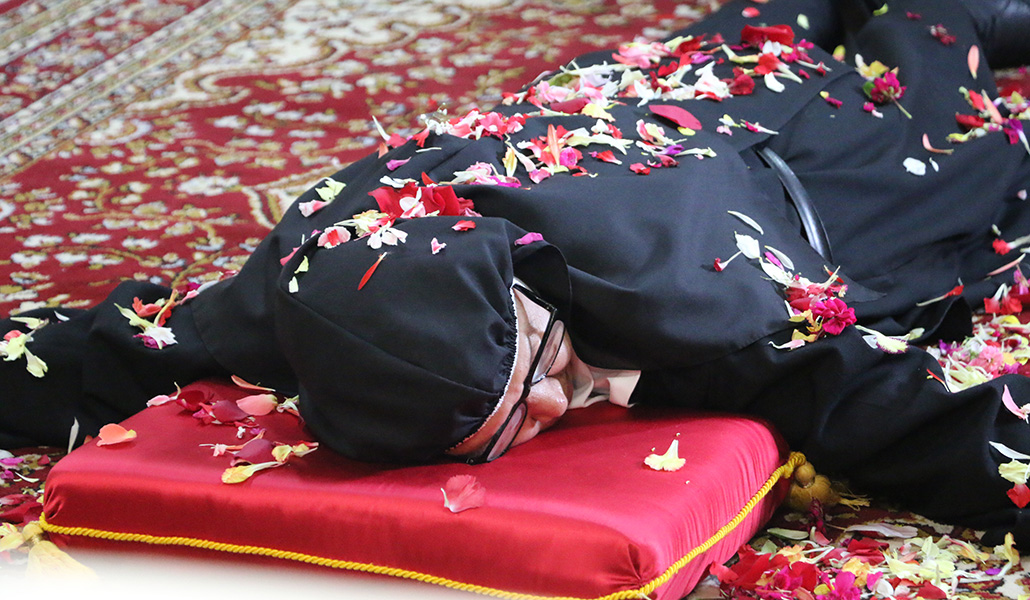 Postrada durante las letanías a los santos