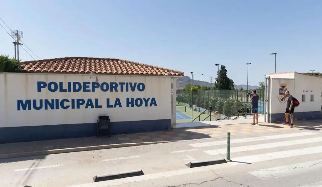 Vista del polideportivo municipal de La Hoya de Jumilla este jueves. Foto: EFE.