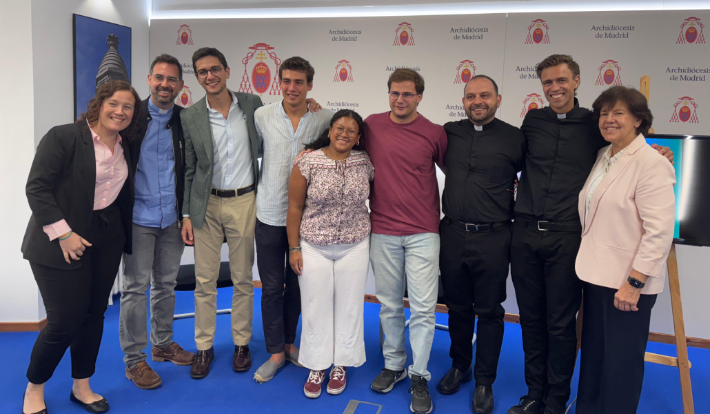 Foto de familia en la presentación del WOW Fest