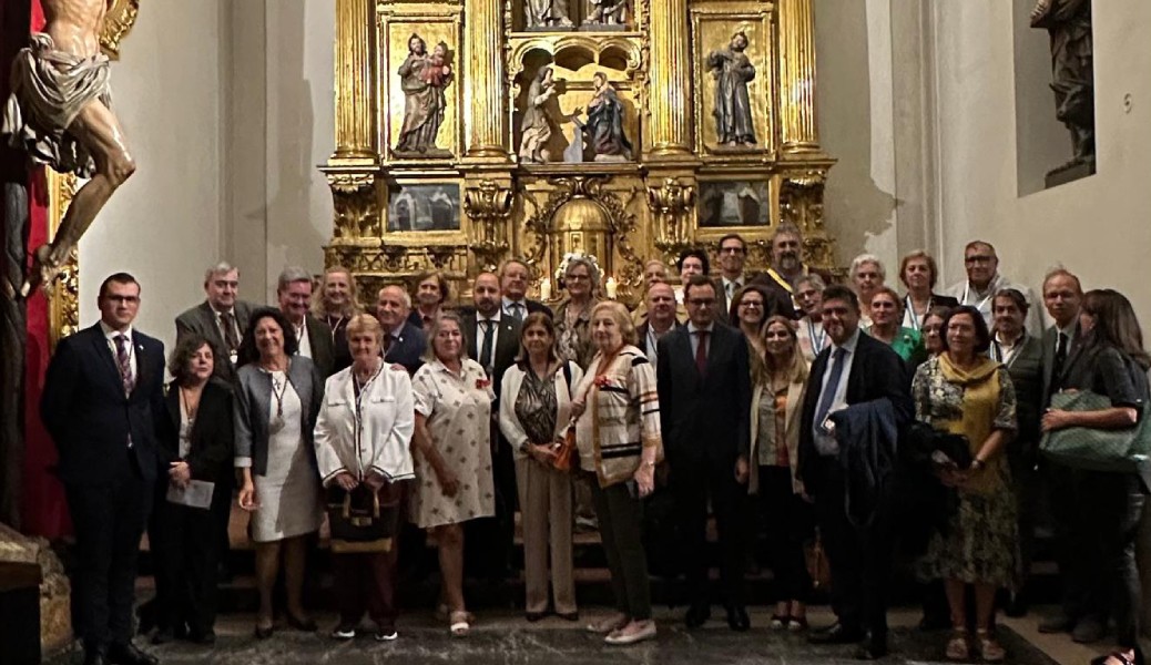 Foto de familia de la Hermandad de San Cosme y San Damián