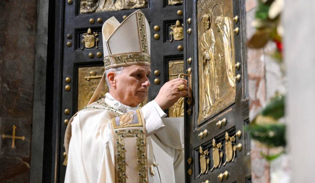 El Papa cerró la Puerta santa el 6 de enero. Foto: CNS.