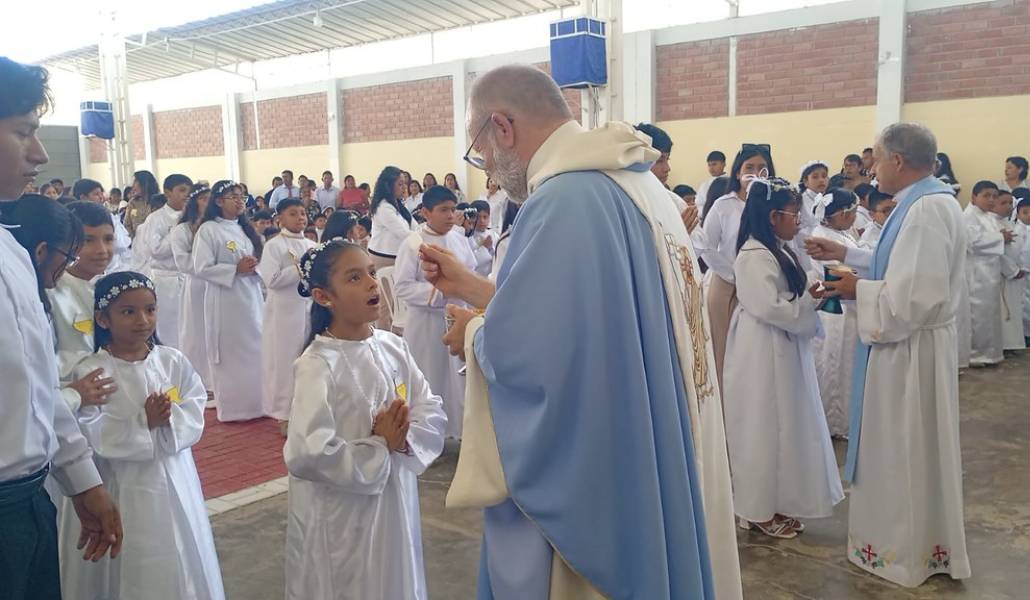 Antonio Manuel Hernández es sacerdote en Piura, Perú.