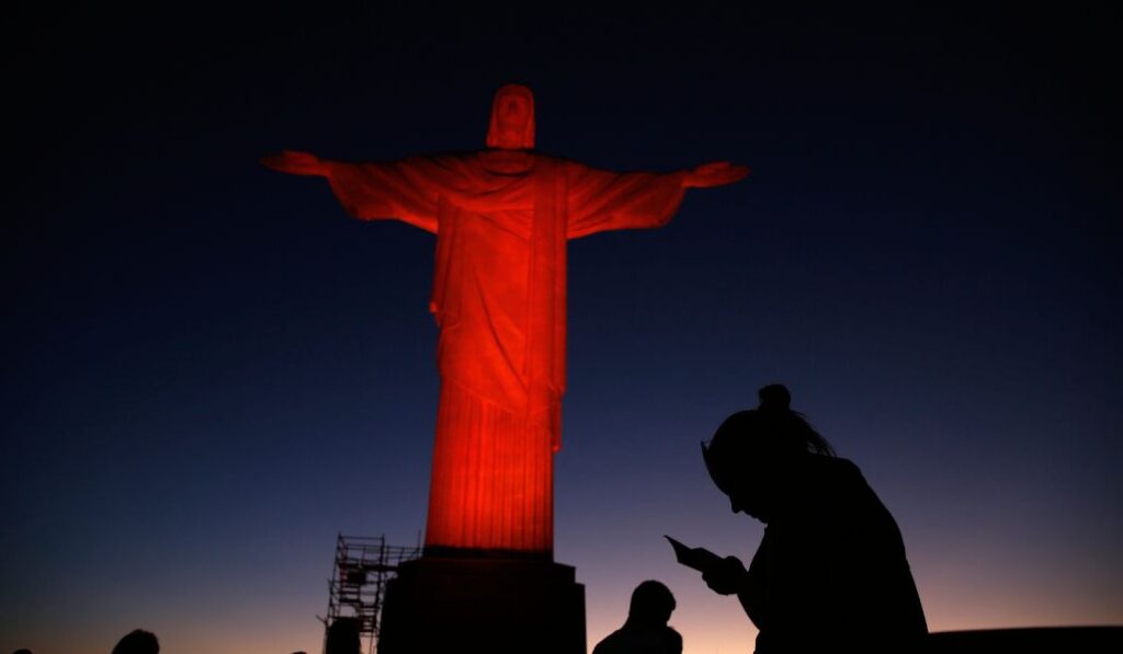 Para esta Jornada Mundial contra la Trata de Personas, la archidiócesis de Río de Janeiro iluminará de rojo el Cristo Redentor.