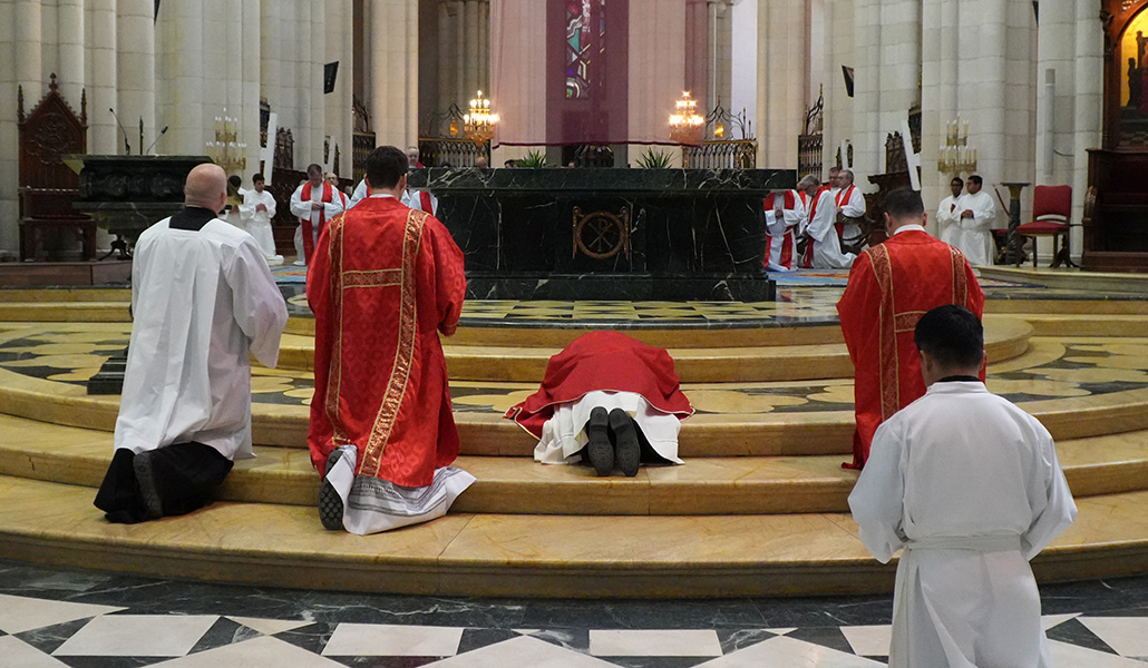 Cobo durante la celebración de la Pasión y Muerte de Jesús.