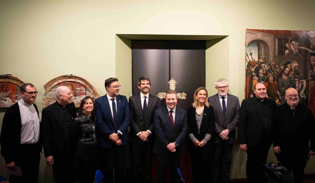 Foto de familia durante el acto.