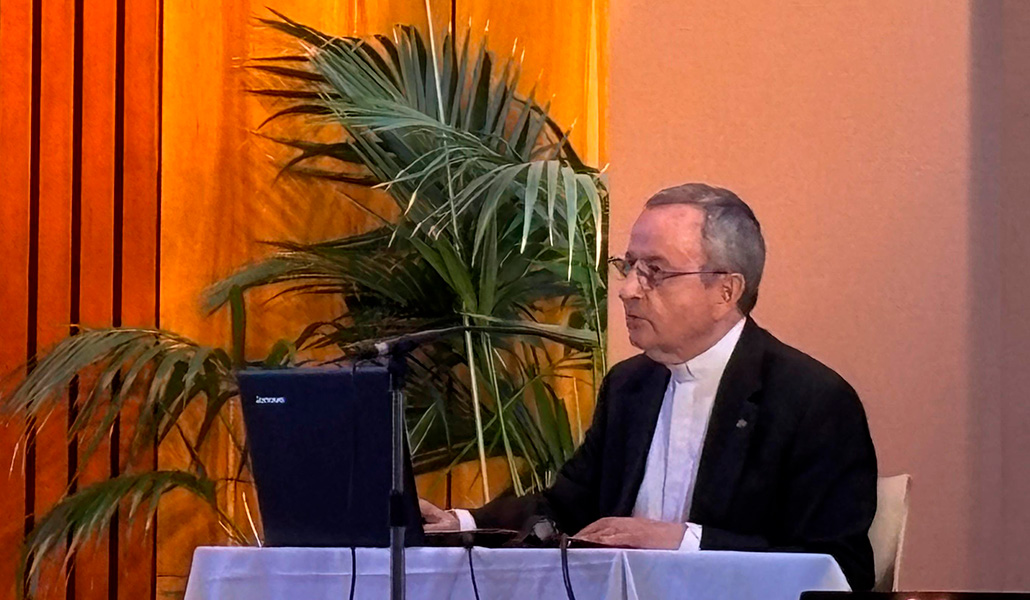 Un momento de la conferencia de Miguel Ángel Orcasitas