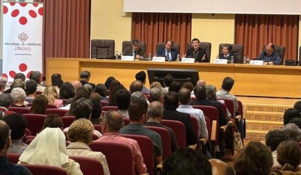 José Cobo con Escuelas Católicas en el Seminario Conciliar de Madrid.
