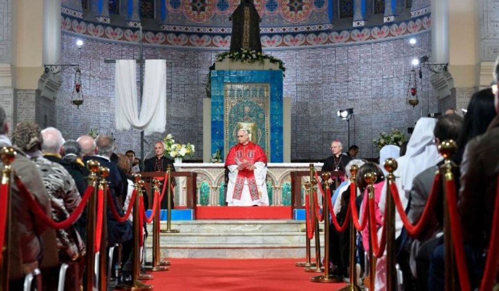 León XIV preside una celebración en la basílica de Nuestra Señora de África.