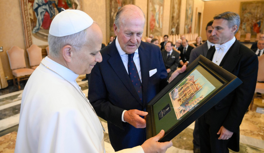 El presidente del Círculo Ecuestre con el Papa.