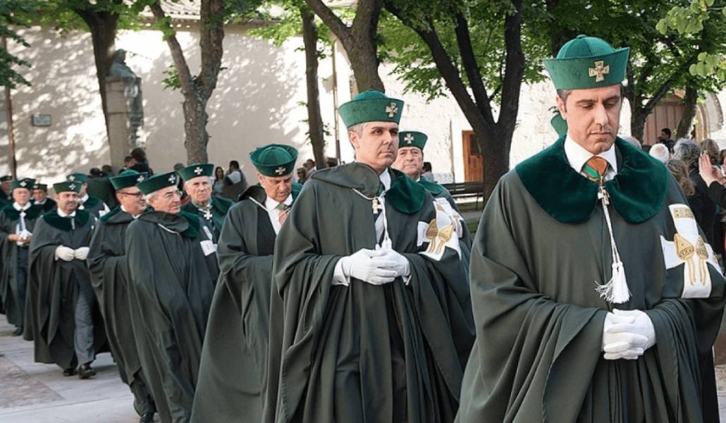 Los caballeros y damas cubicularios tiene actos a lo largo del año y participan en la vida de la diócesis.