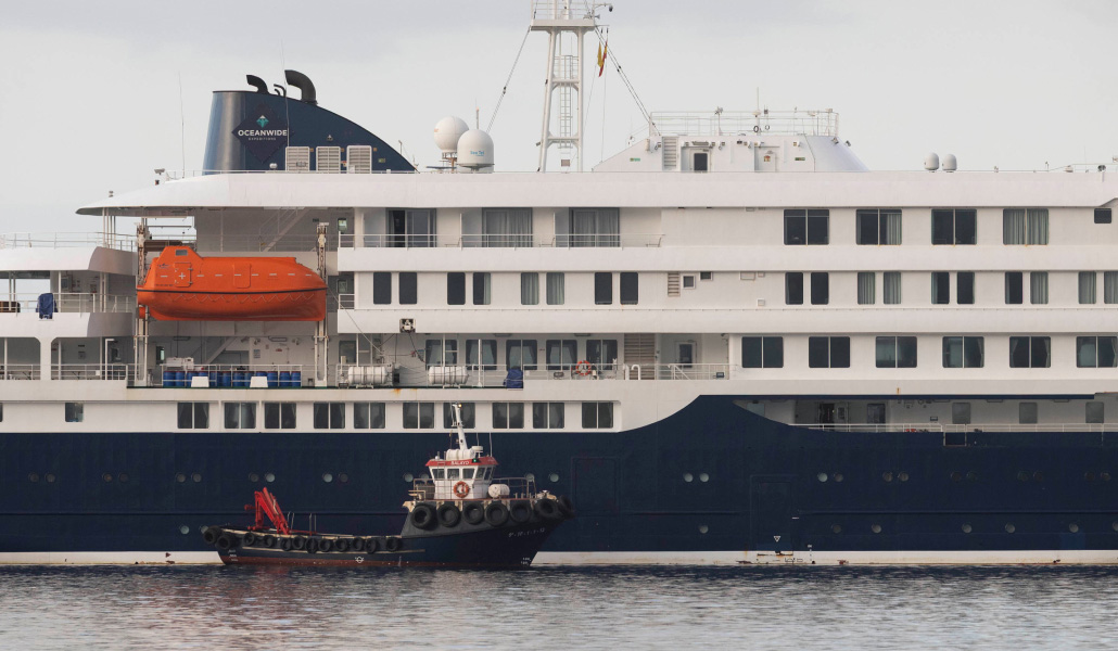 El barco llegando a Tenerife.