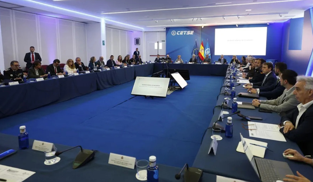 El ministro del Interior, Fernando Grande-Marlaska, preside una reunión general de coordinación del dispositivo de seguridad.