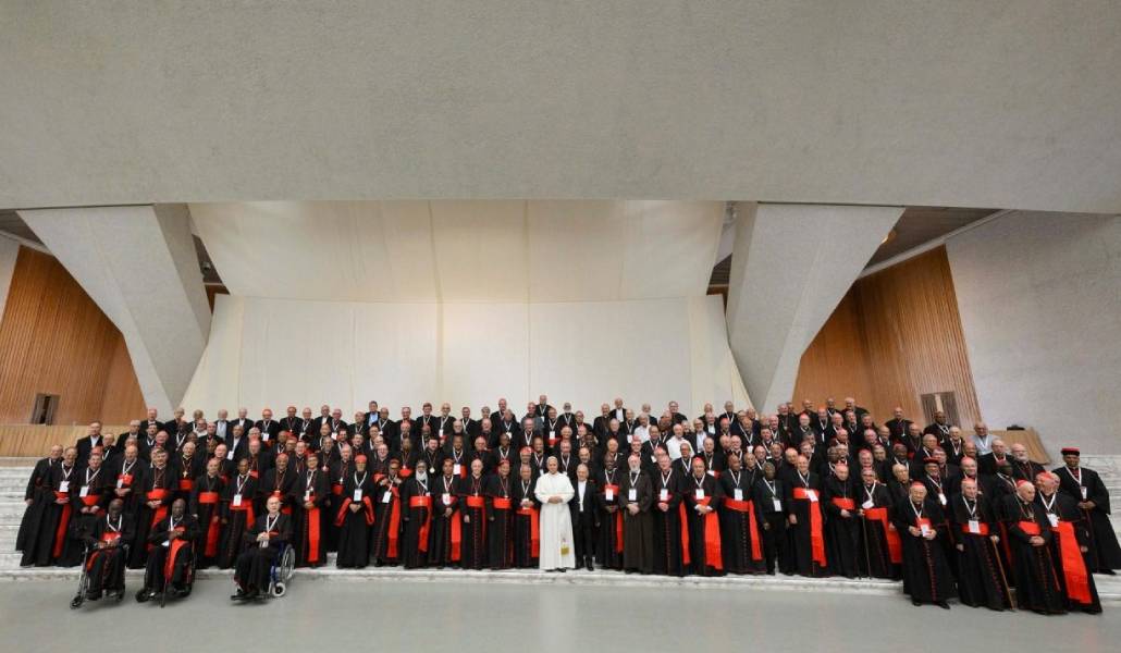 Foto de grupo de los cardenales participantes en el Consistorio.