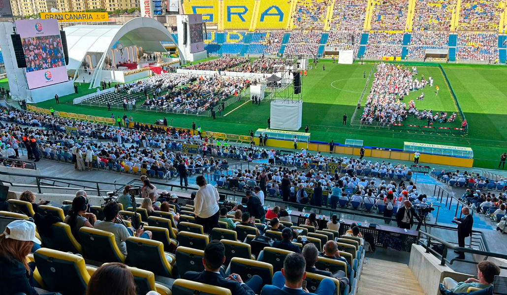 El Estadio de Gran Canaria durante la Misa.