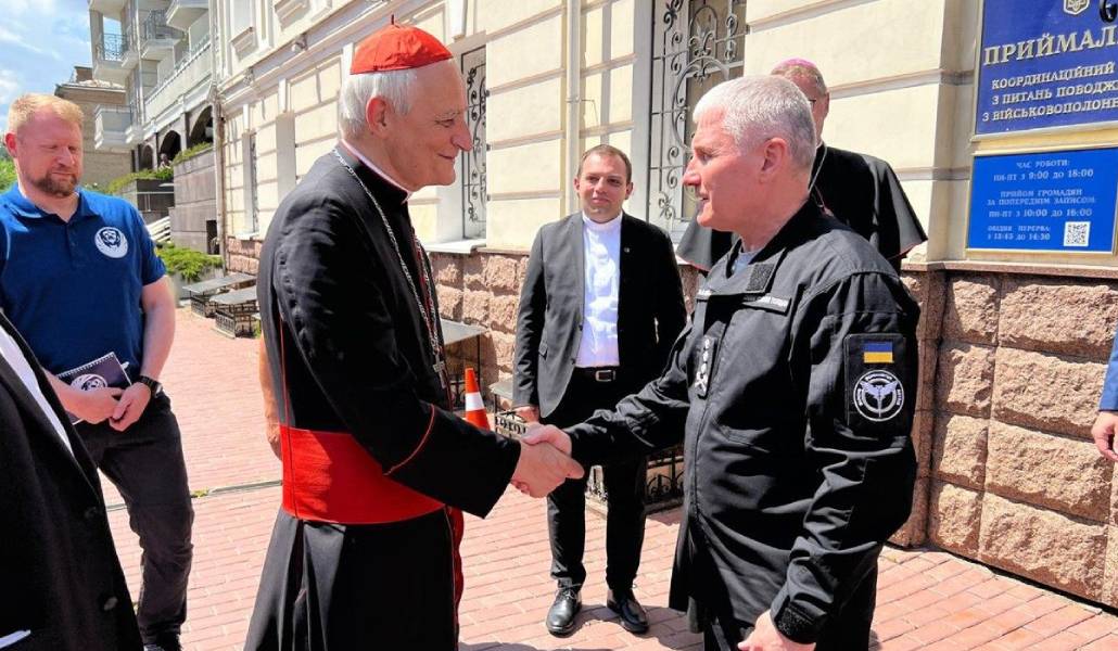 El cardenal en su misión en Ucrania.