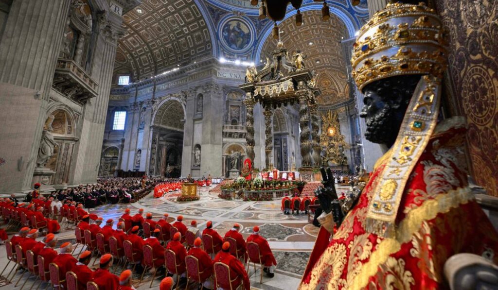 La basílica de San Pedro en la festividad de San Pedro y San Pablo.