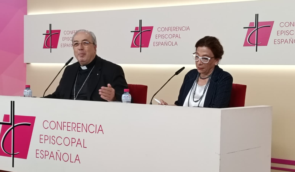César García Magán y Carmen Ramírez durante la rueda de prensa.
