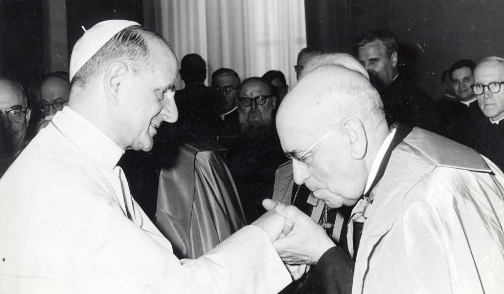 El primer director nacional de OMP con el Papa Pablo VI.