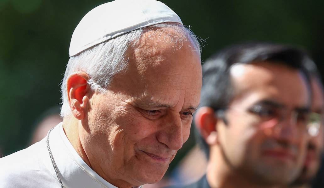 Primer plano del Papa durante su ingreso en el Gemelli.