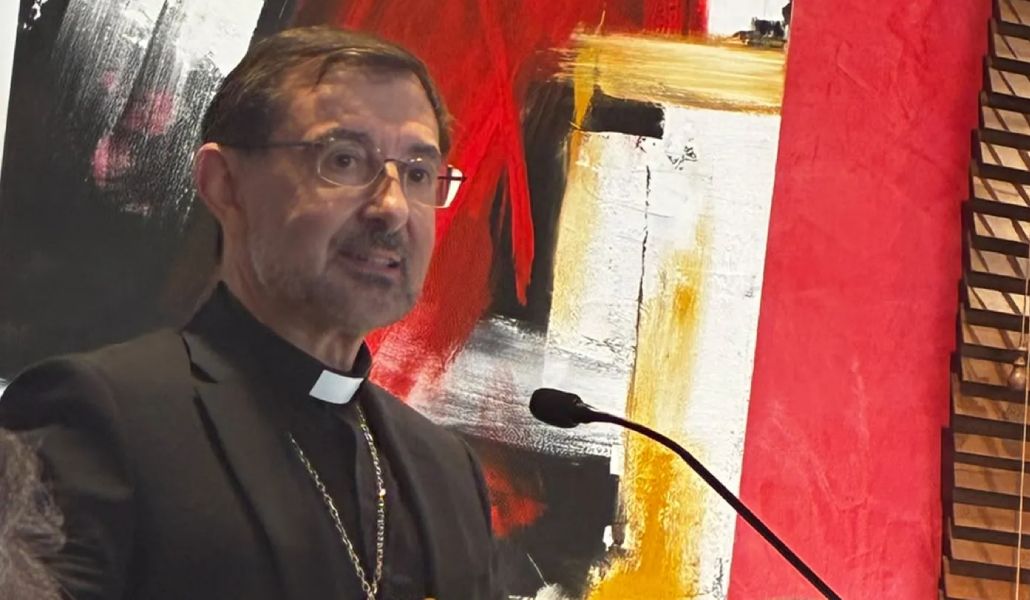 El cardenal José Cobo en la Tribuna Joan Carrera.